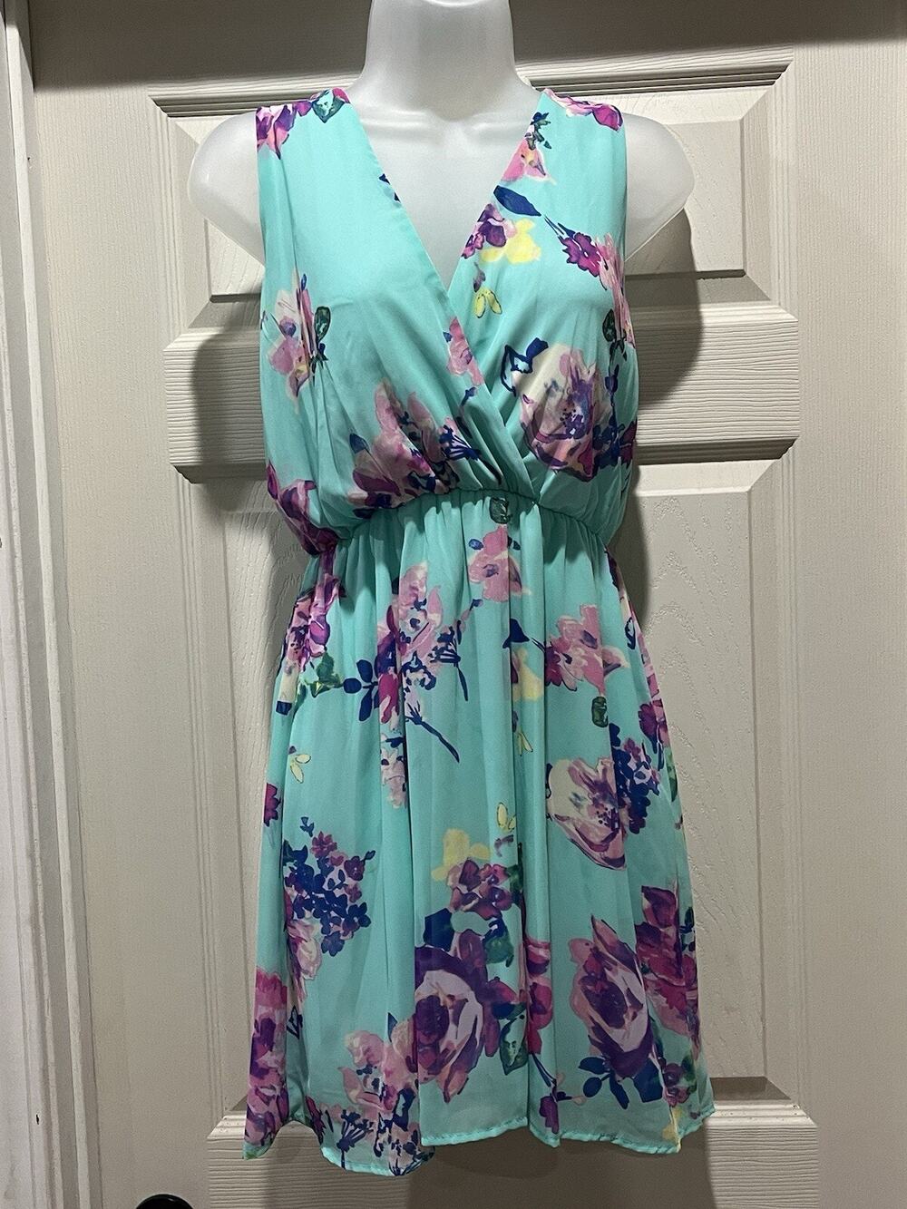 ELLE PINK BLUE MULTI FLORAL Wide STRAP TIERED DRESS - SIZE M- NWT
